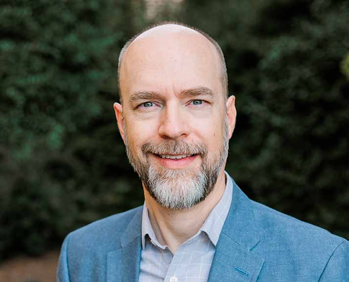 Kendra Lobos, Sales Broker at Moss Landing, Washington, NC, Headshot